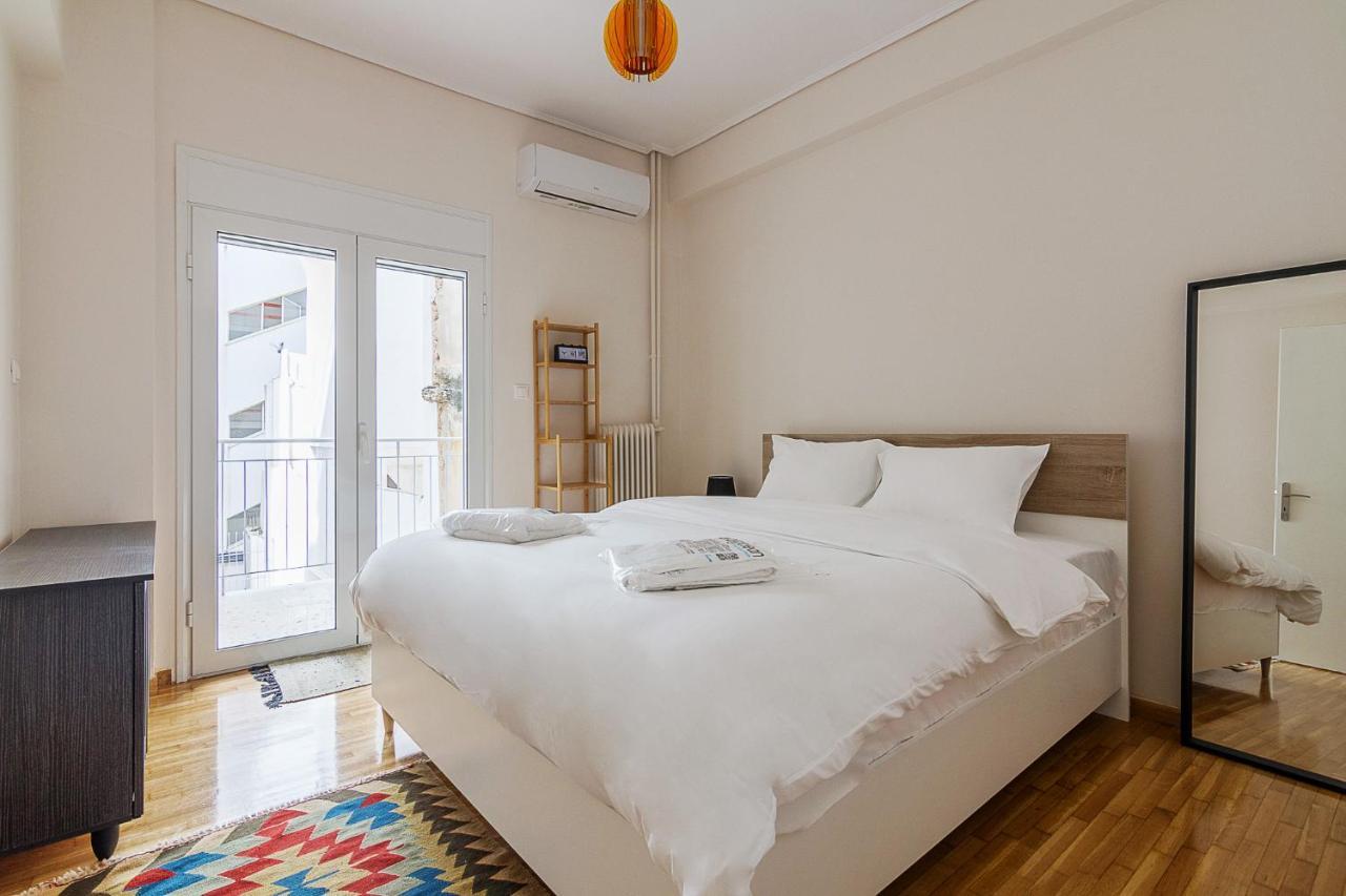 A Modern 2-Bedroom Apartment Near Areios Pagos Atenas Exterior foto